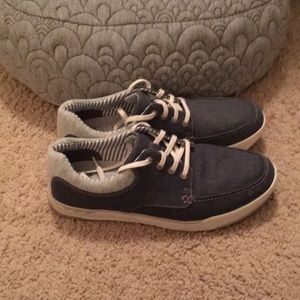Clarks casual shoes size 8.5